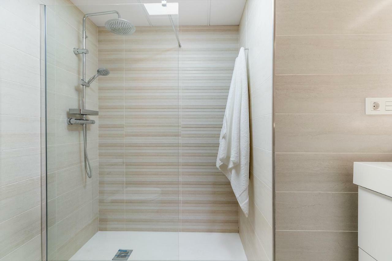Apartamento Lujo Ancha Del Carmen Málaga Exterior foto